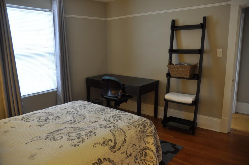 Moncton Suites - Apartments Across Georges Dumont Экстерьер фото