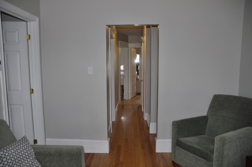 Moncton Suites - Apartments Across Georges Dumont Экстерьер фото