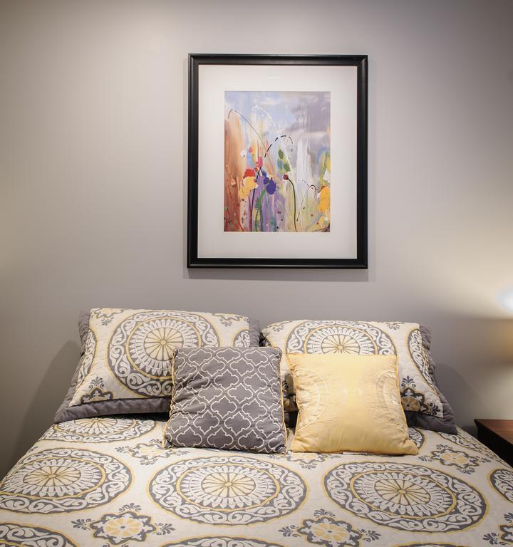 Moncton Suites - Apartments Across Georges Dumont Экстерьер фото