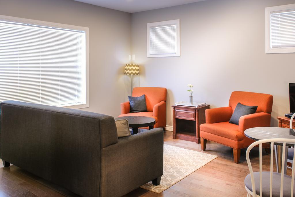 Moncton Suites - Apartments Across Georges Dumont Экстерьер фото