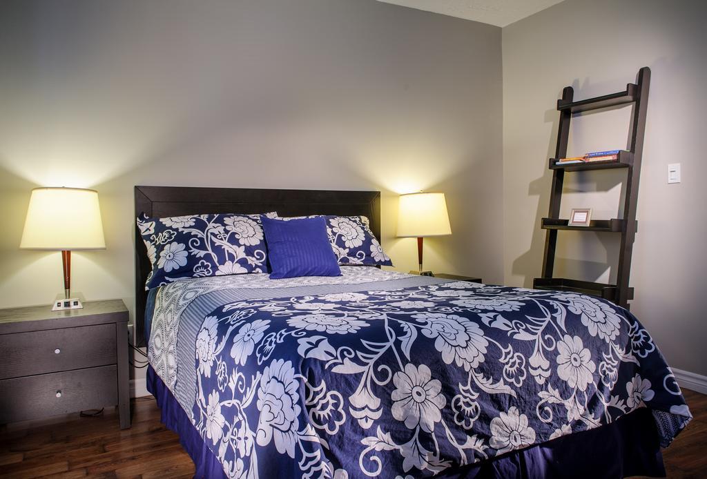 Moncton Suites - Apartments Across Georges Dumont Экстерьер фото
