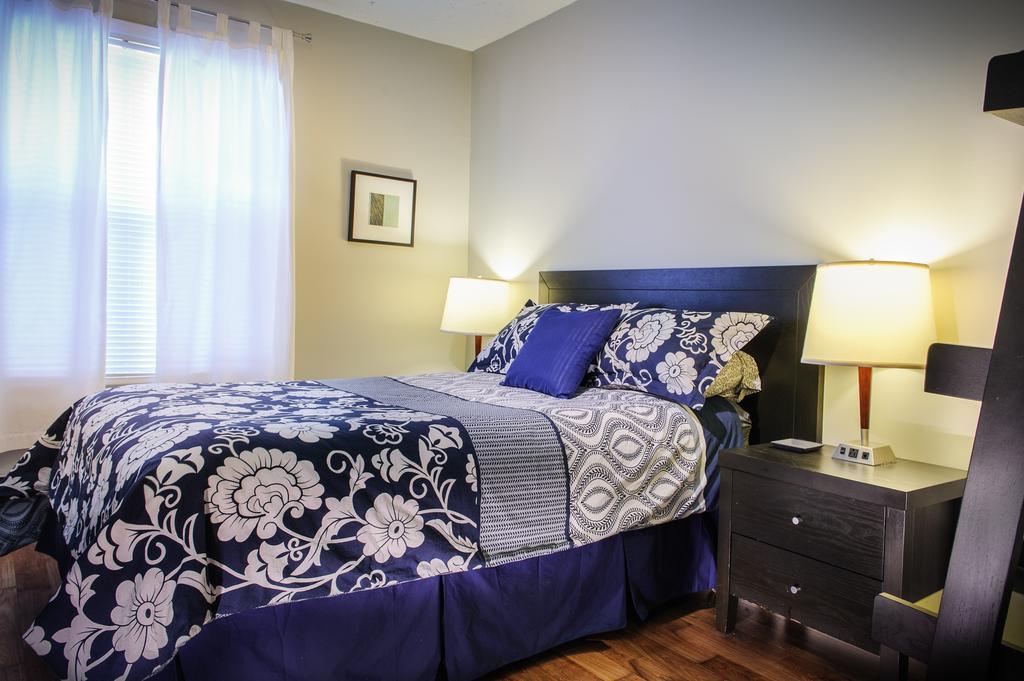 Moncton Suites - Apartments Across Georges Dumont Экстерьер фото